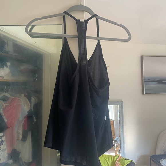 Under armor work out top - Picture 2 of 2